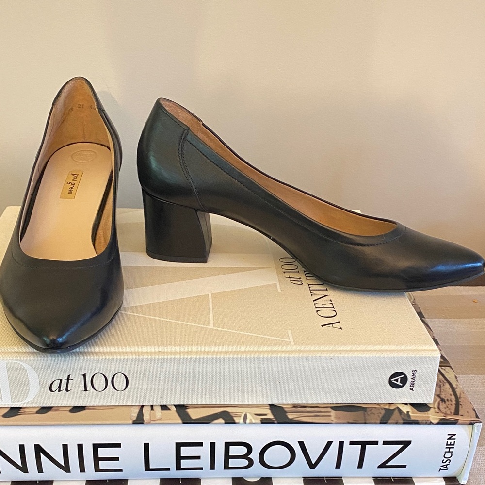 Paul Green super soft leather pumps - labeled Sz 7.5 but fit more like an 8/8.5